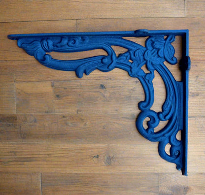 BR045A 28cm x 23cm cast iron bracket